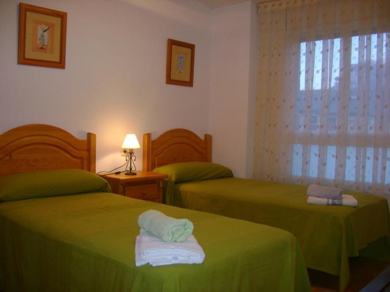 Apartamentos Pirineos Ordesa El Pueyo de Araguás Szoba fotó