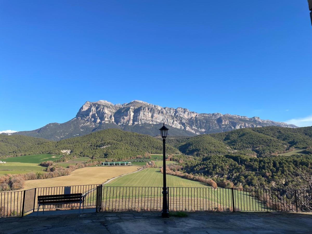 Apartamentos Pirineos Ordesa El Pueyo de Araguás Kültér fotó