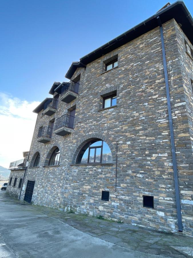Apartamentos Pirineos Ordesa El Pueyo de Araguás Kültér fotó