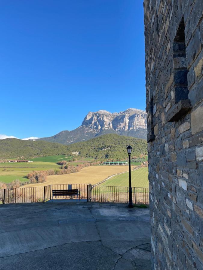 Apartamentos Pirineos Ordesa El Pueyo de Araguás Kültér fotó