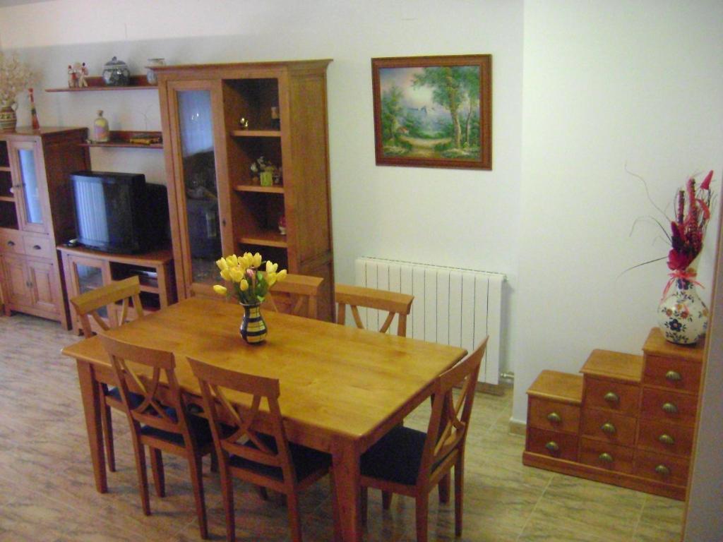 Apartamentos Pirineos Ordesa El Pueyo de Araguás Szoba fotó